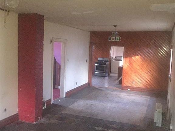 3rd image of 23 Schiller St