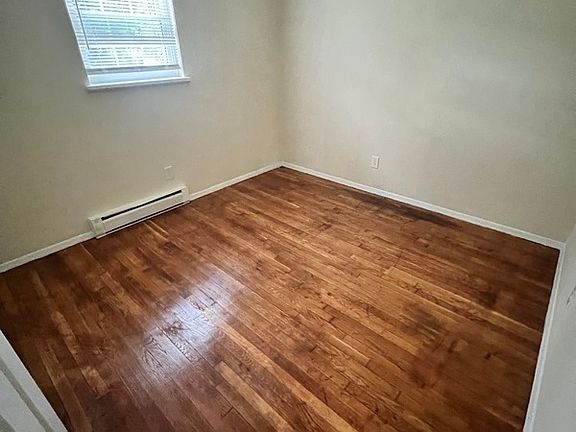 3rd image of 2301 Barton Ave #1