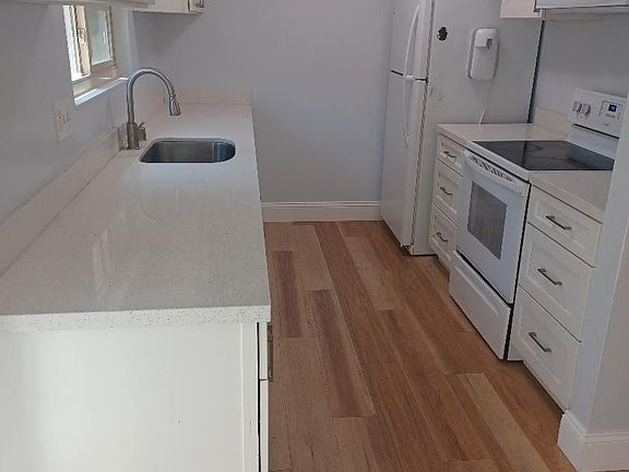 3rd image of 3320 Northwood Dr Unit D