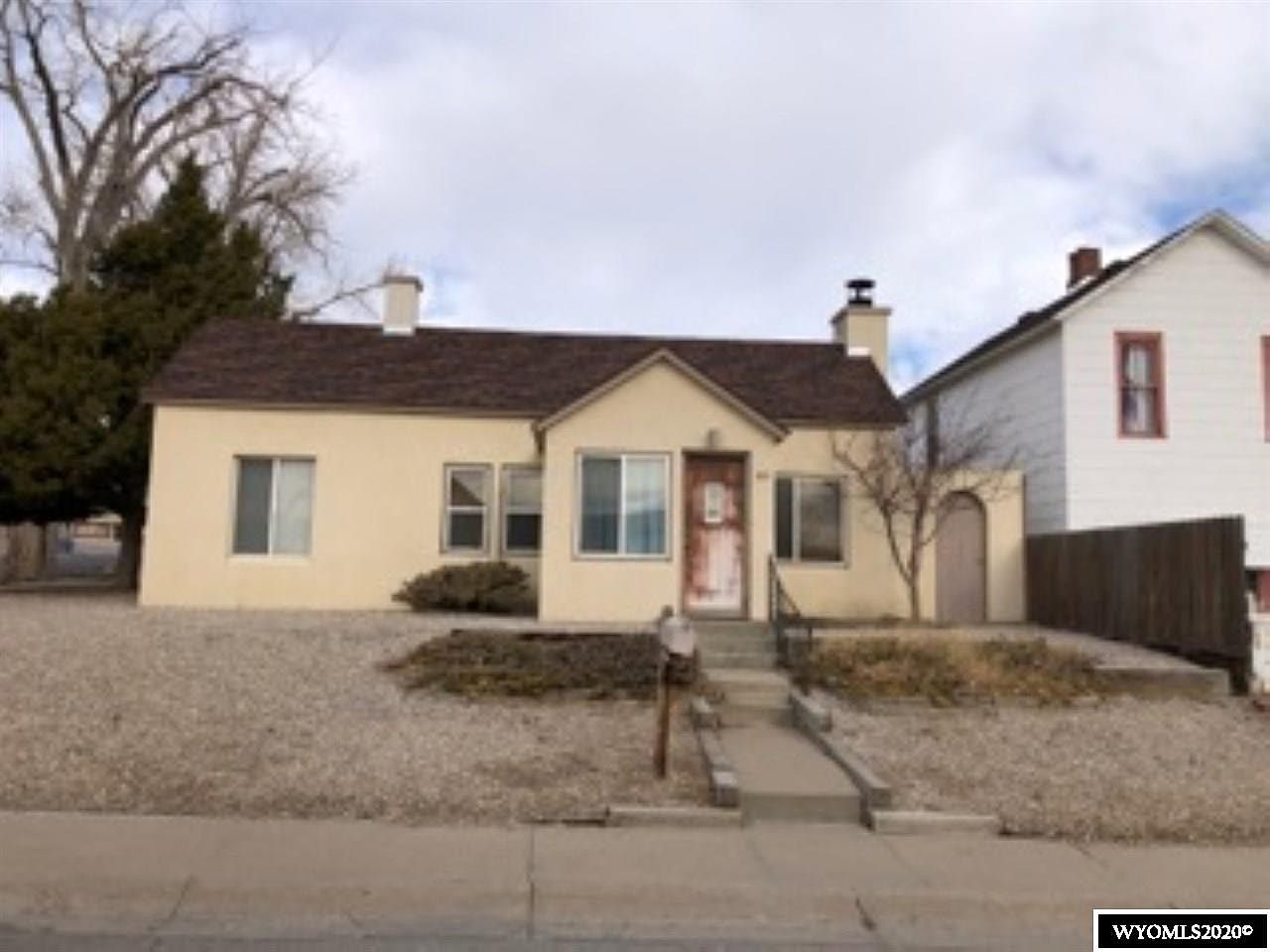 821 W Pine St, Rawlins, WY 82301 | Zillow