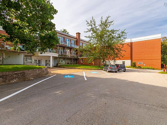 5th image of 151 Ritchie St #206