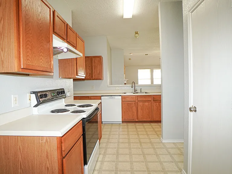 106 Starlight Dr — Photo 12