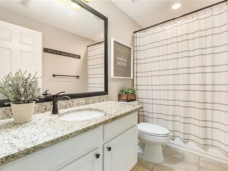 10020 Maddox Ln #210 — Photo 13