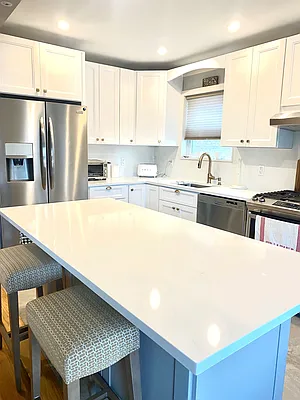 Rented by Peter Meskouris LREB | media 14