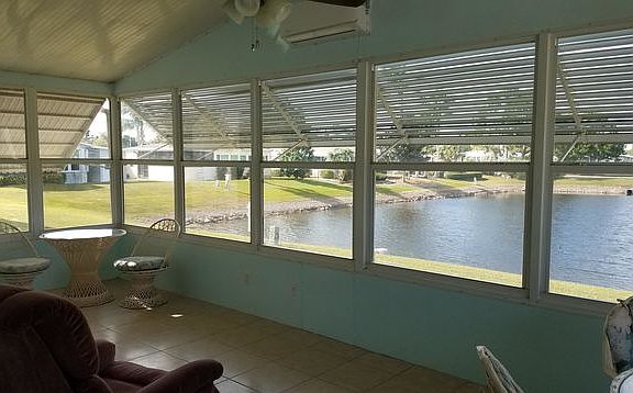 Enclosed lunai w/AC