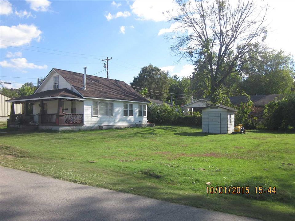2nd image of 325 Daniels St