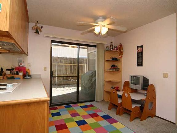 3rd image of 6617 Carmelwood Dr