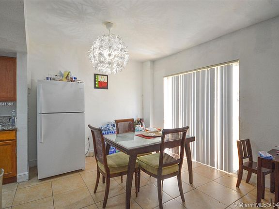 2nd image of 1821 NE 168th St APT A1