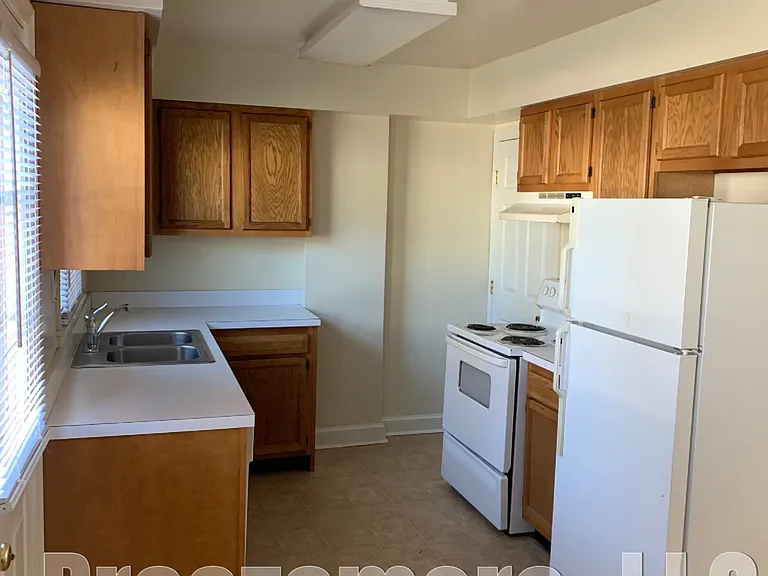 100 E Grandview Ave — Photo 1
