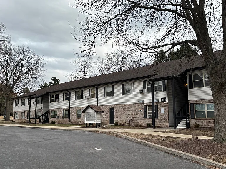 Hershey Manor Apartments — Photo 4