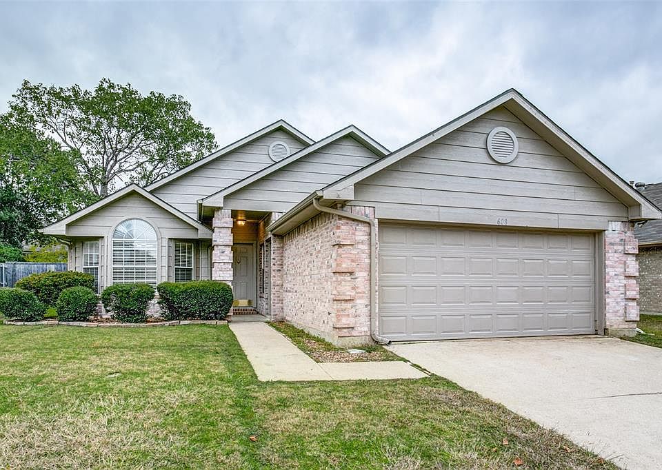 1st image of 608 Teakwood Dr