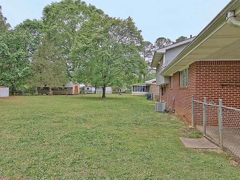 745 Anderson Dr — Photo 48