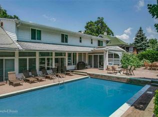 300 Arleigh Rd, Little Neck, NY 11363