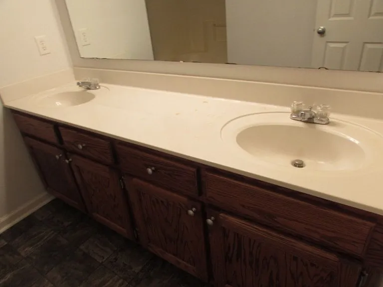 3240 Valencia Dr — Photo 8