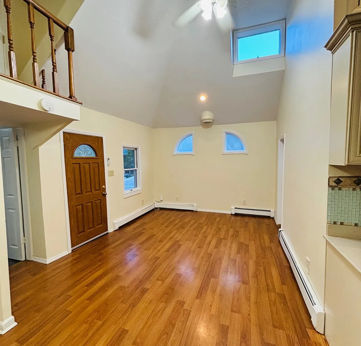 2 bed, 1.0 bath, $3,500 — Photo 1