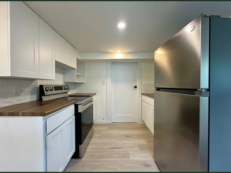 24 Maple St #A — Photo 6