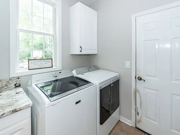 2105 Williams Veneer Ct — Photo 27