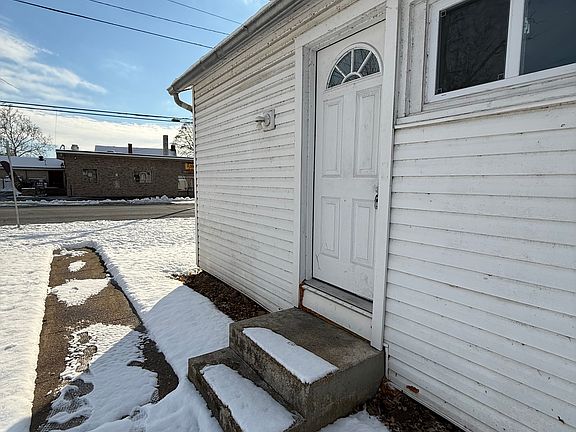 2nd image of 2 N Main St APT 1