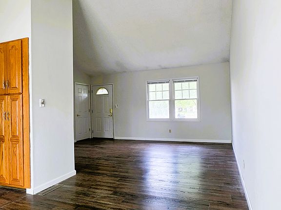 5th image of 3013 Barrybrook Ct