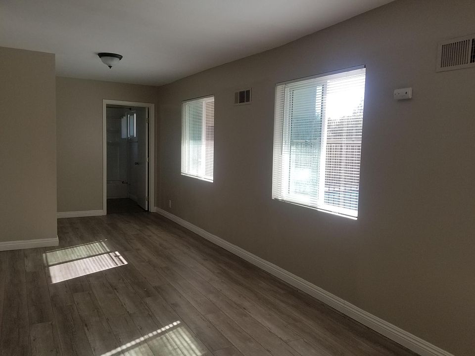 2nd image of 8070 Langdon Ave APT 110