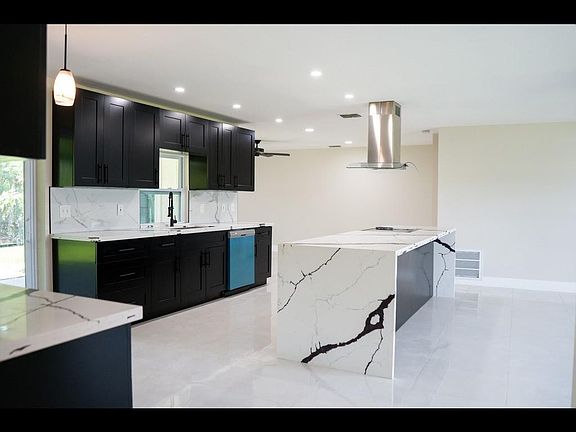 3rd image of 17636 Taylor Drive