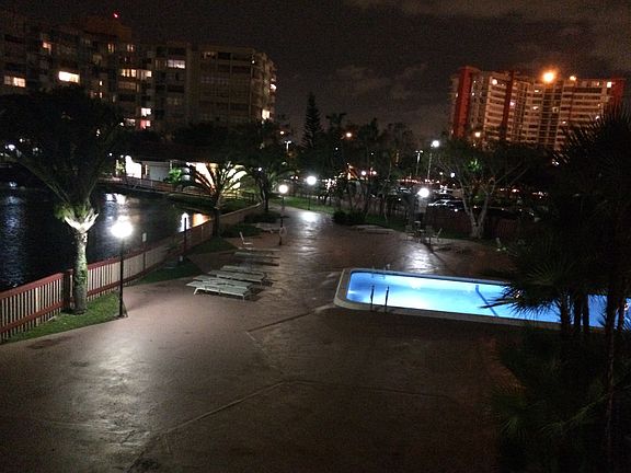 2nd image of 1300 NE Miami Gardens Dr APT 221