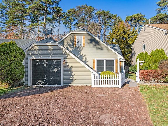 2nd image of 711 Whalers Cove Ct