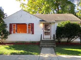 808 Grove St, Dekalb, IL 60115