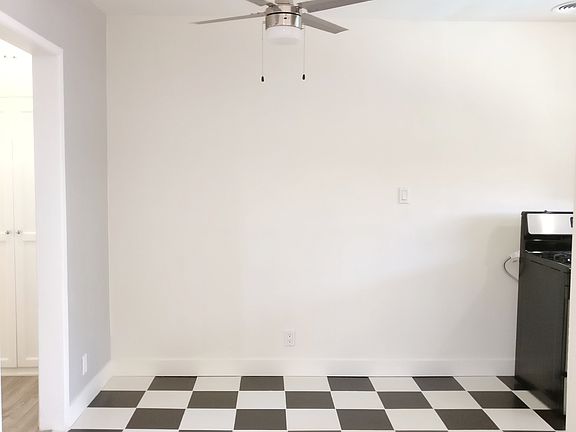 4th image of 230 S Coronado St APT 31