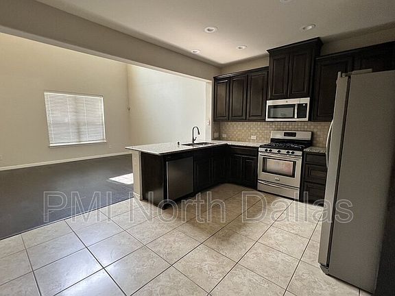 4th image of 532 S Greenville Ave