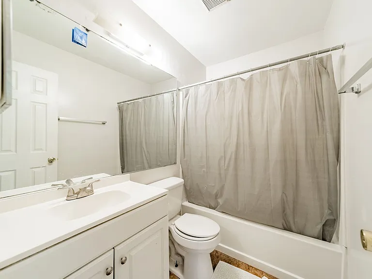9535C University Dr — Photo 10