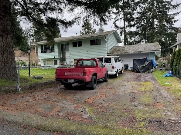 2410 206th Place SW, Lynnwood, WA 98036