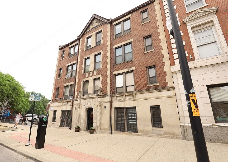 1st image of 3345 N Marshfield Ave #801