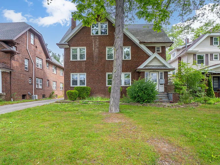 16700 Clifton Blvd #3 — Photo 1