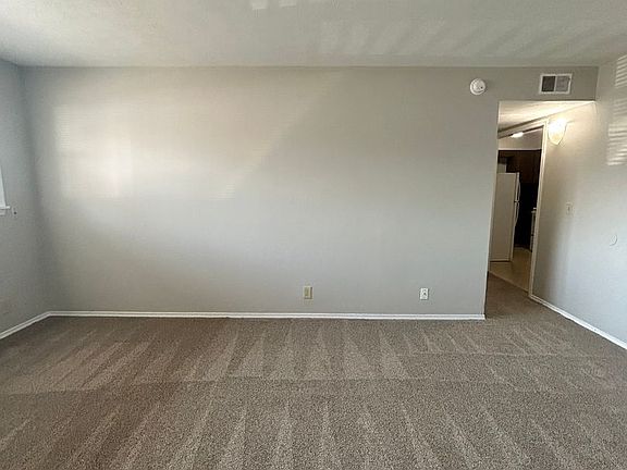 3rd image of 915 N 48th Ave APT 16