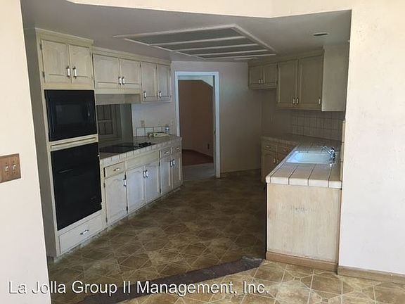 4th image of 765 E Woodhaven Ln