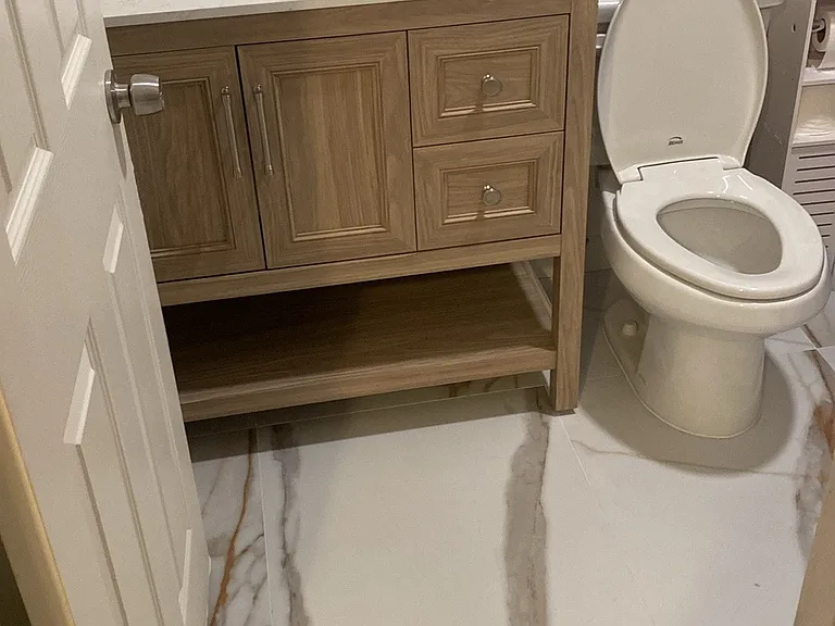 Newly remodeled Full Bathroom