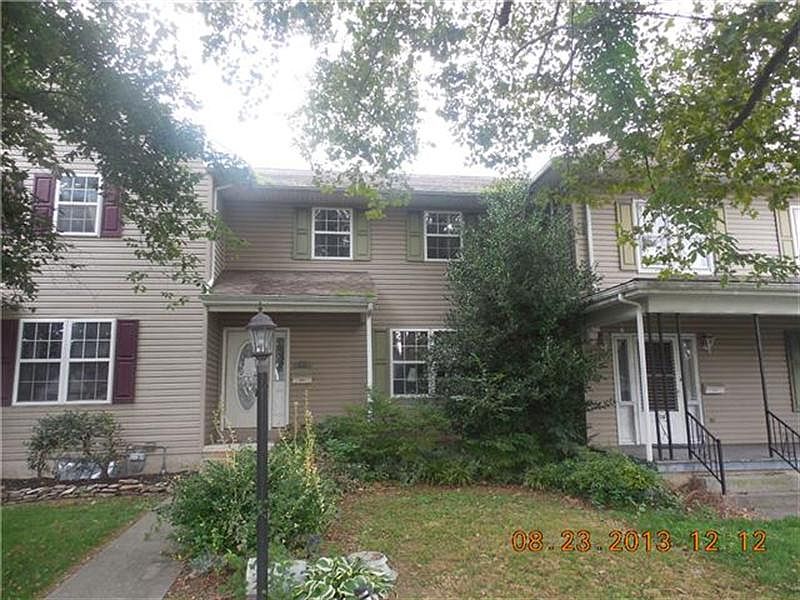 2nd image of 610 N Chestnut St