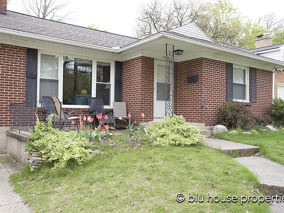 4th image of 1514 Cornell Dr SE
