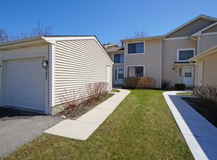 967 Vernon Ct, Vernon Hills, IL 60061