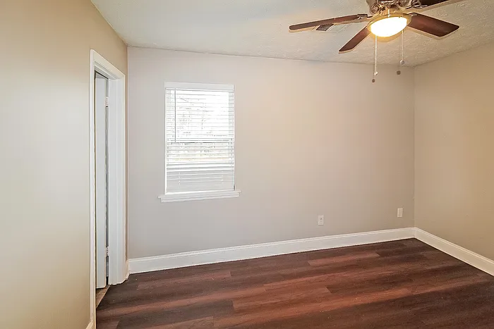 612 Ralph Rd SE — Photo 8