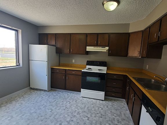 3rd image of 3624 Huntington Ave #1
