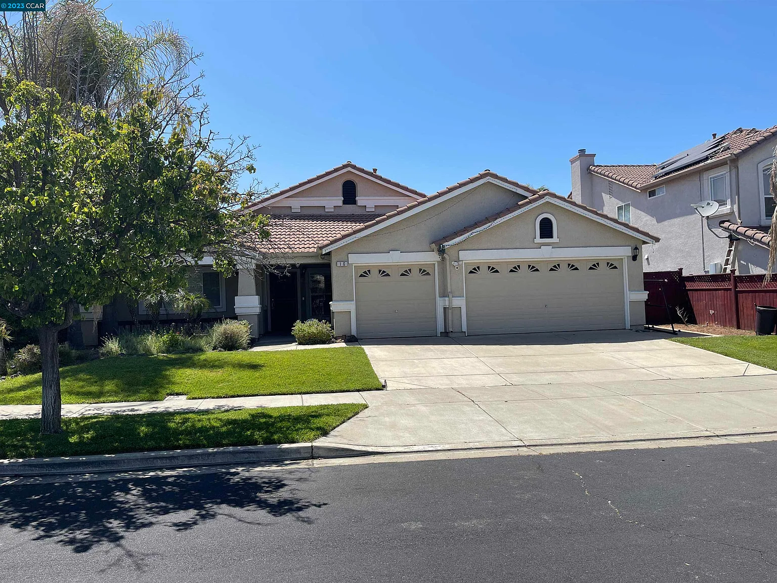 16 Brooks Ct photo 1