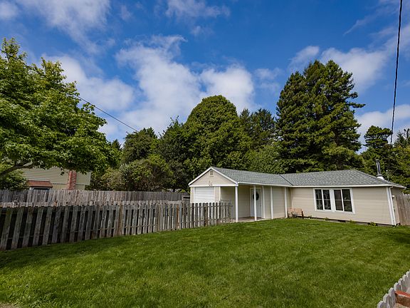 2nd image of 4153 Excelsior Rd