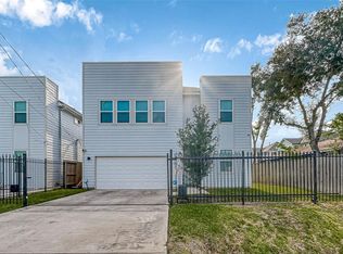 9426 Jutland Rd, Houston, TX 77033