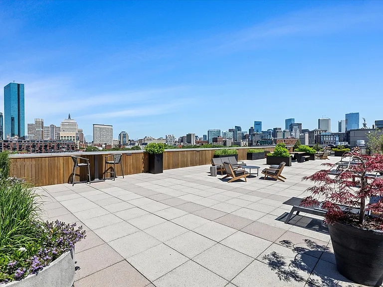 1313 Washington St #204 — Photo 19
