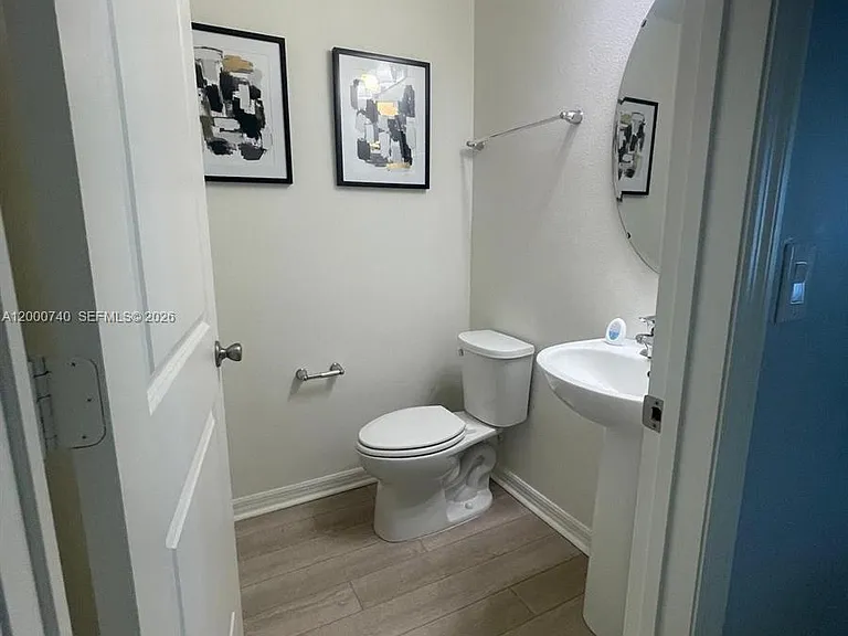 594 Preserve Pointe Blvd — Photo 17