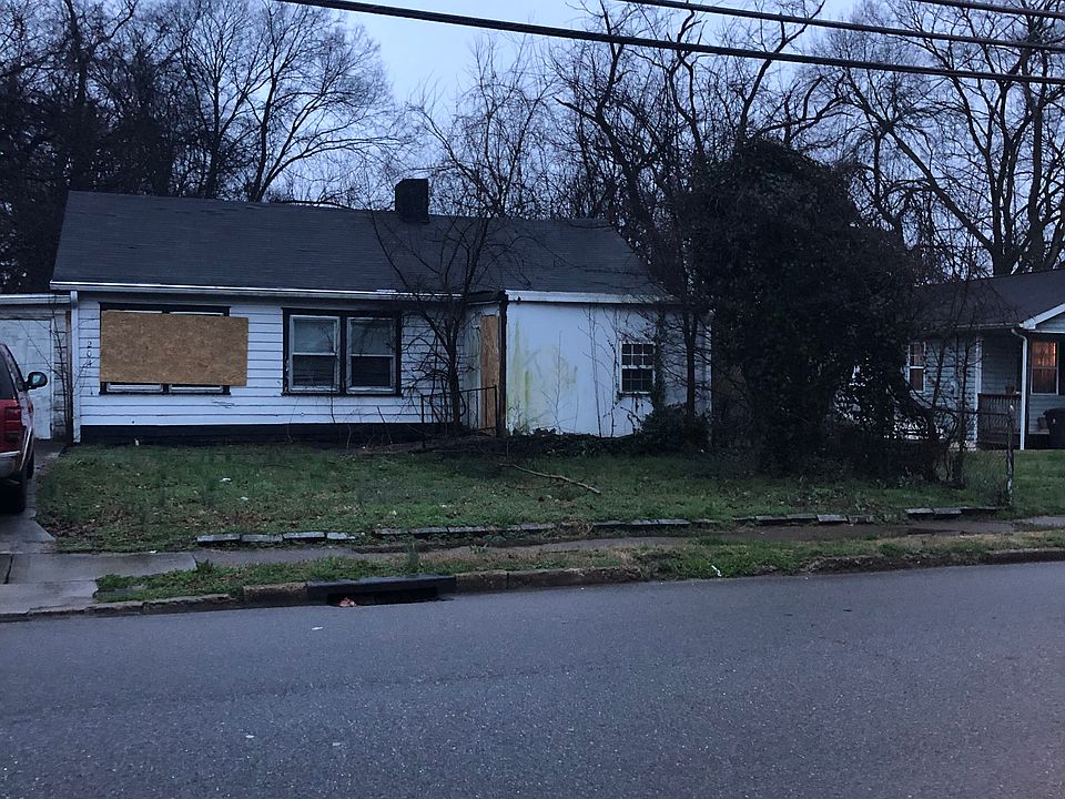 1st image of 204 Fern St