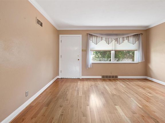 5th image of 722 Kaywood Ln