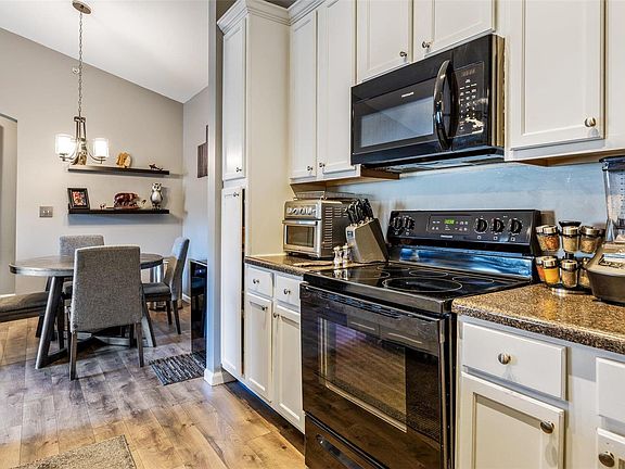 5th image of 37 Kassebaum Ln APT 307